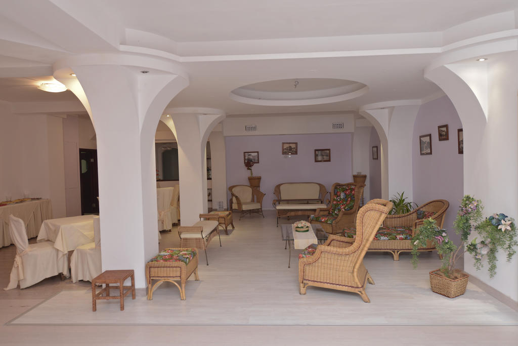 Garni Hotel Family Belgrado Esterno foto