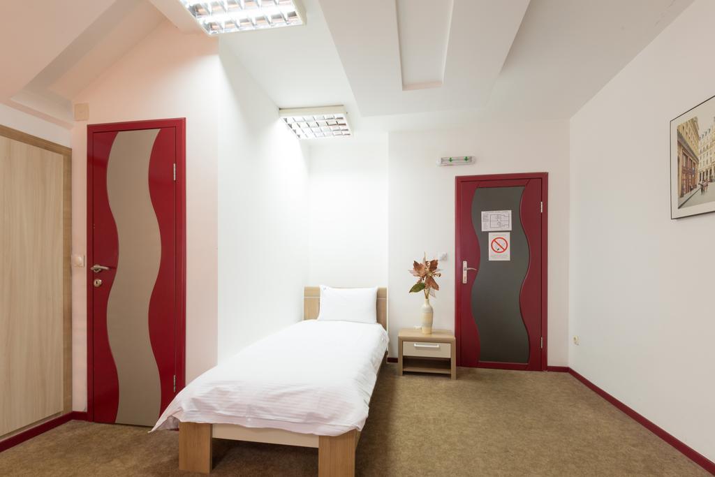 Garni Hotel Family Belgrado Esterno foto