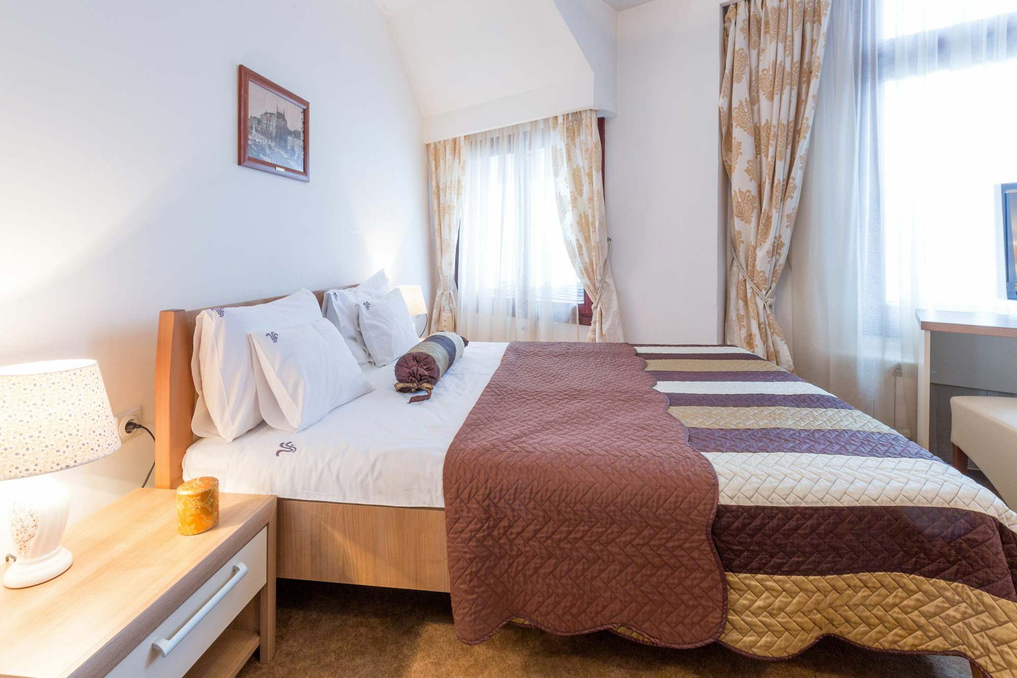 Garni Hotel Family Belgrado Esterno foto