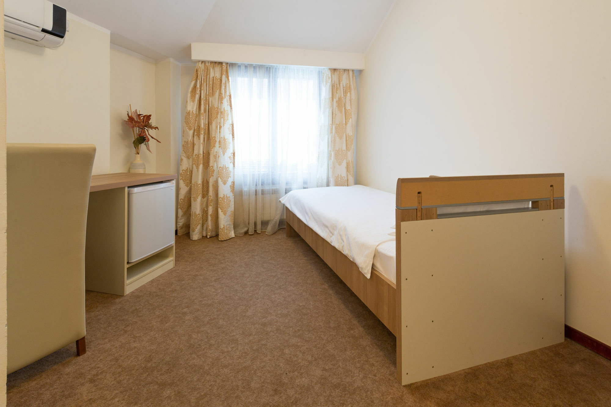 Garni Hotel Family Belgrado Esterno foto