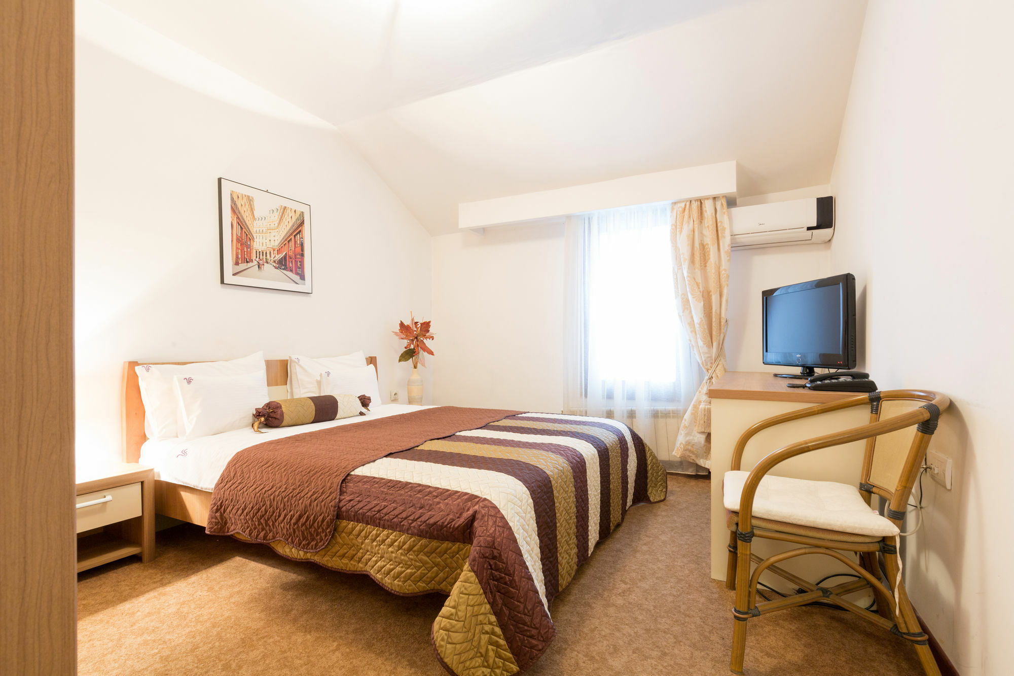Garni Hotel Family Belgrado Esterno foto
