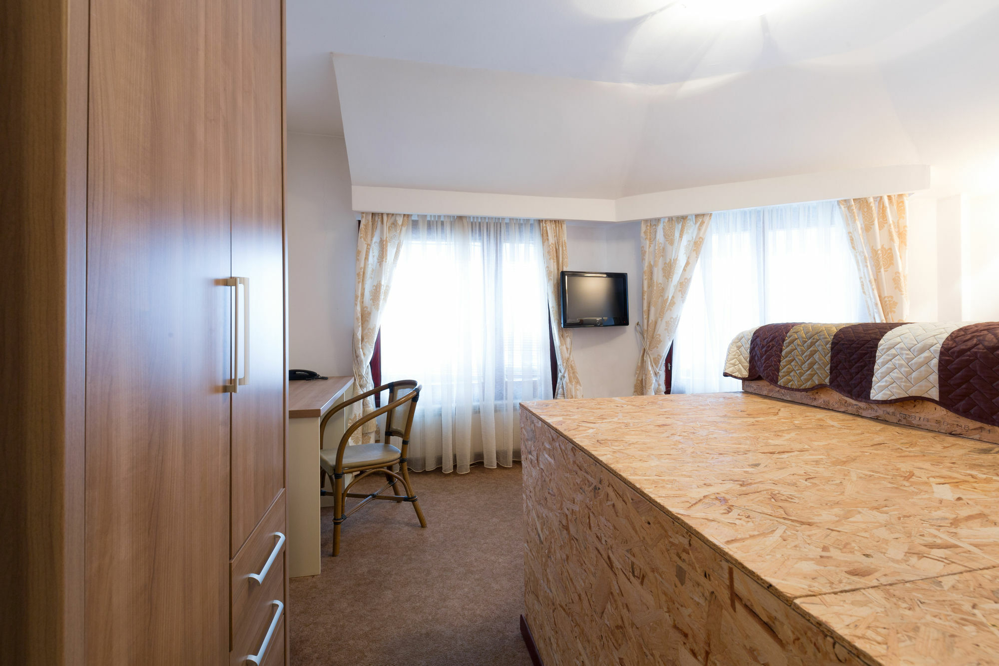 Garni Hotel Family Belgrado Esterno foto