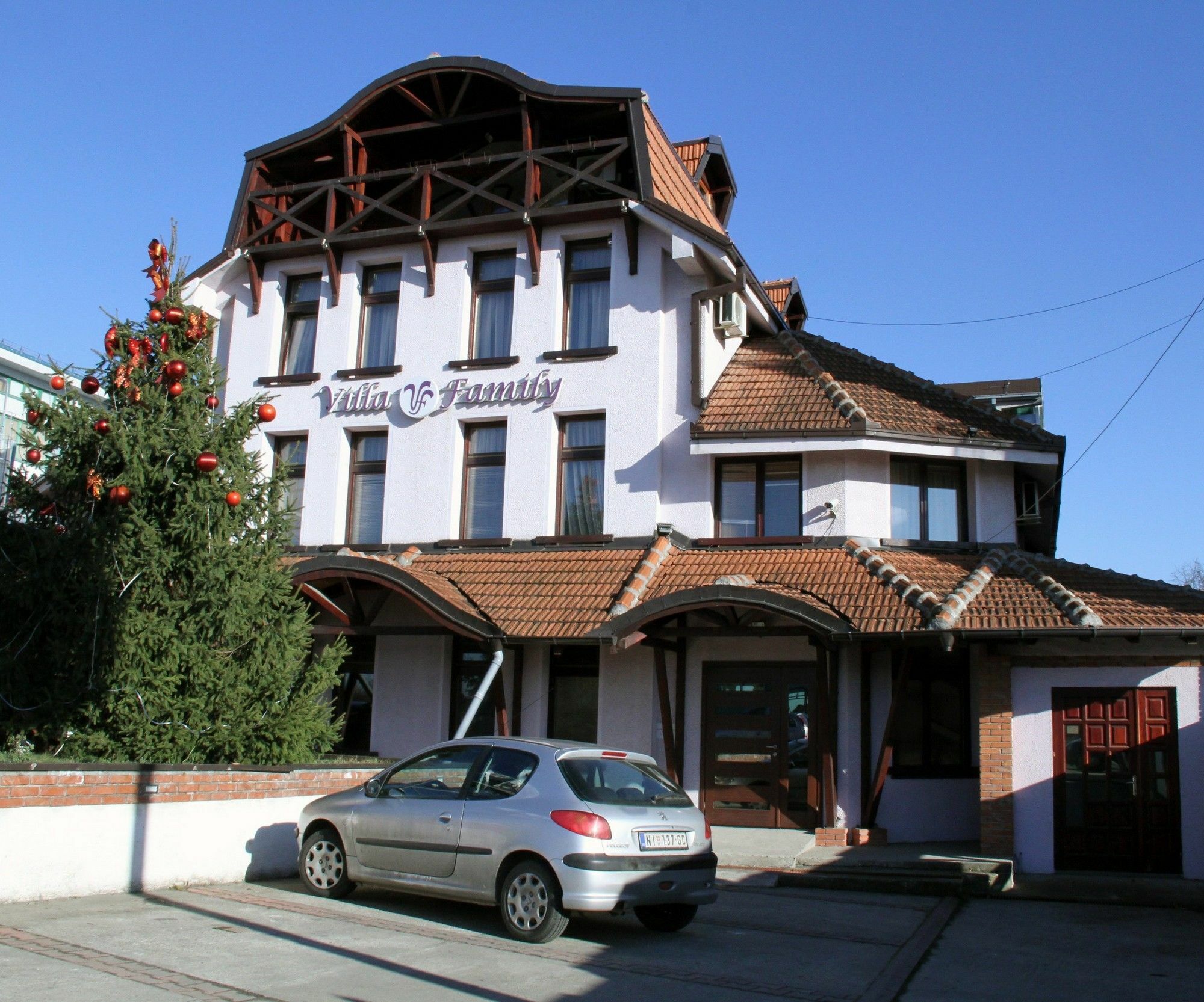 Garni Hotel Family Belgrado Esterno foto