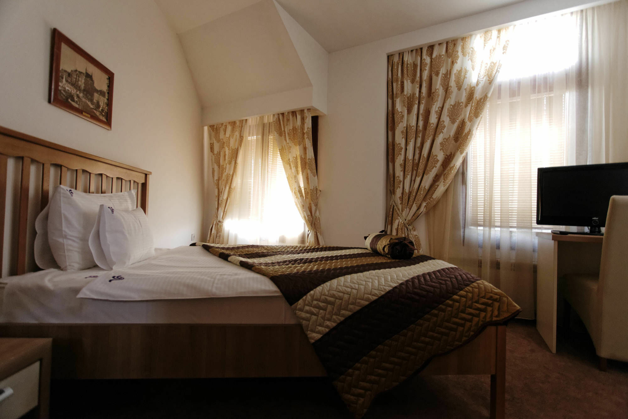 Garni Hotel Family Belgrado Esterno foto